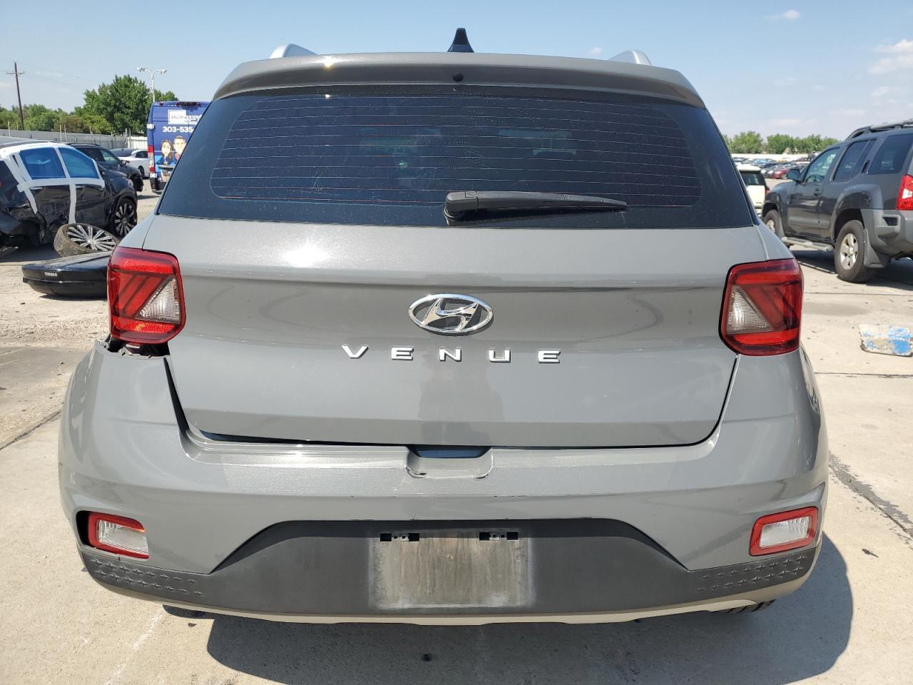 2021 Hyundai Venue Sel - Image 6