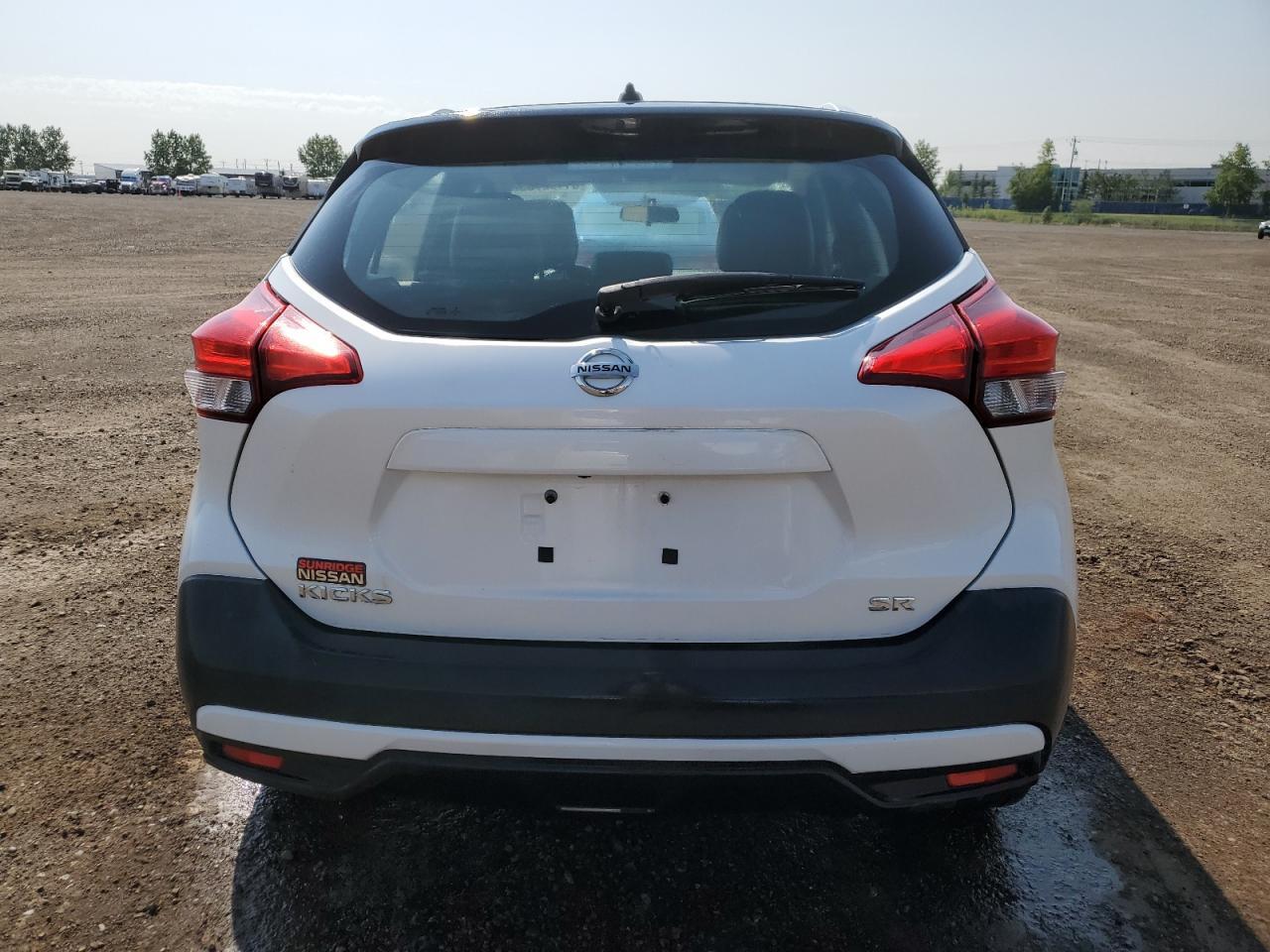 2018 Nissan Kicks S - Image 6