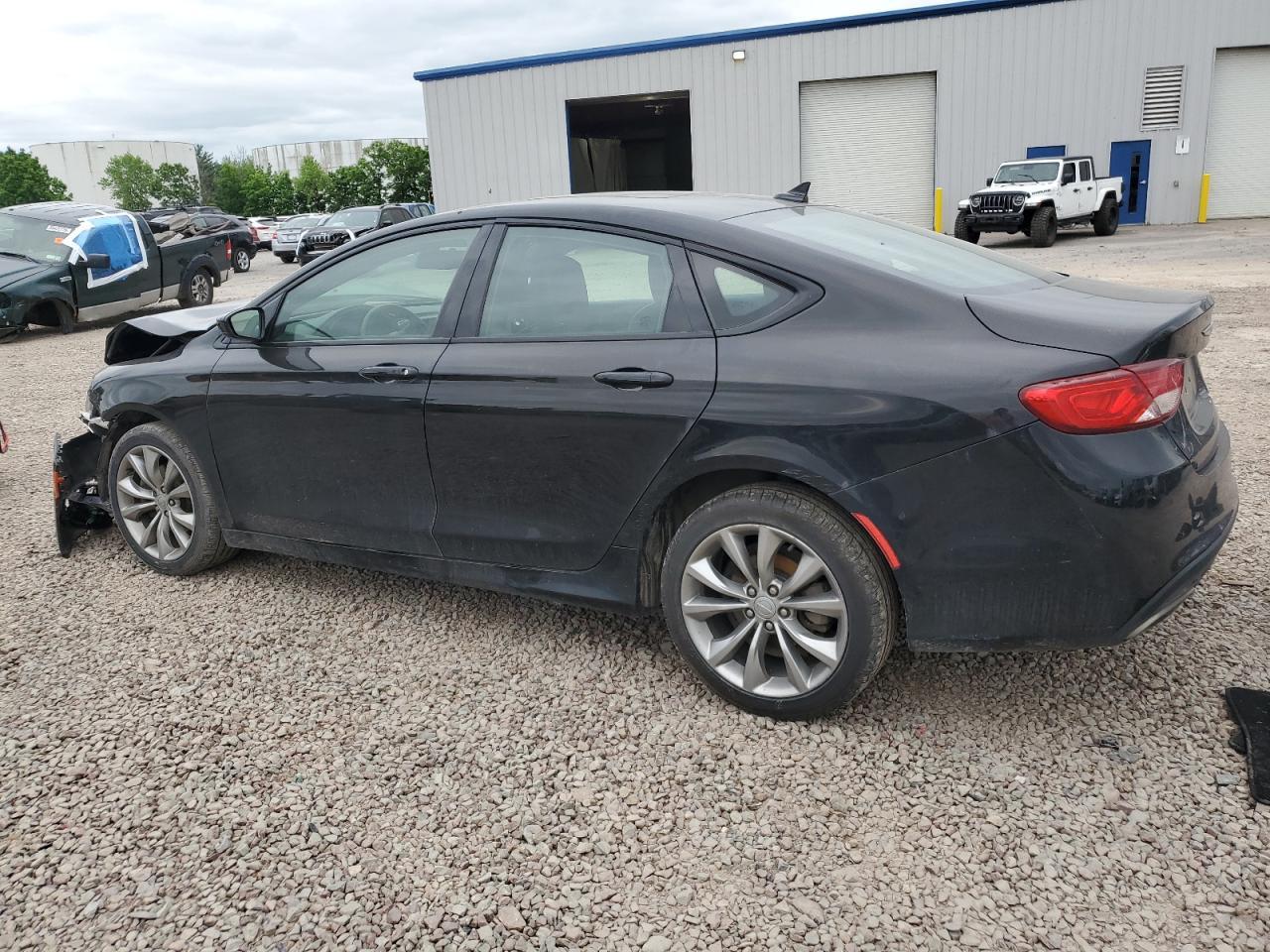 2015 Chrysler 200 S - Image 2