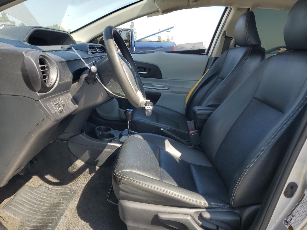 2012 Toyota Prius C - Фото 7