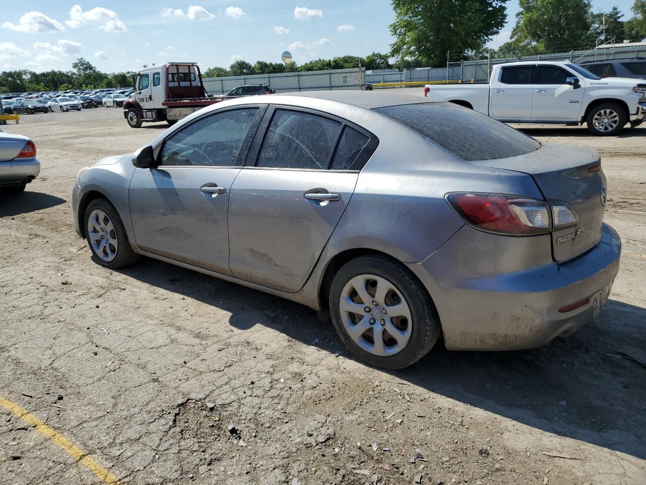 2013 Mazda 3 I - Image 2