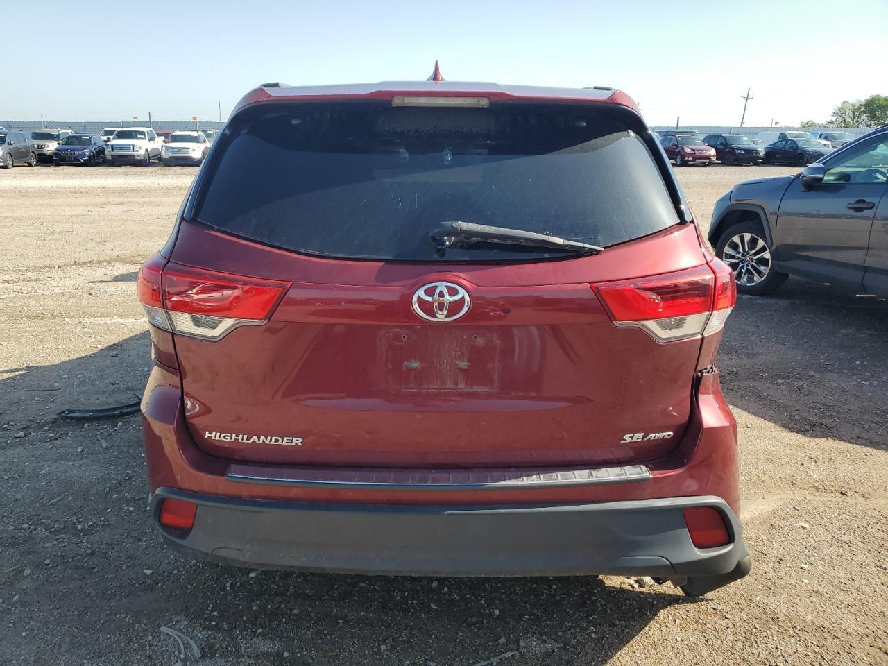 2018 Toyota Highlander Se - Фото 6