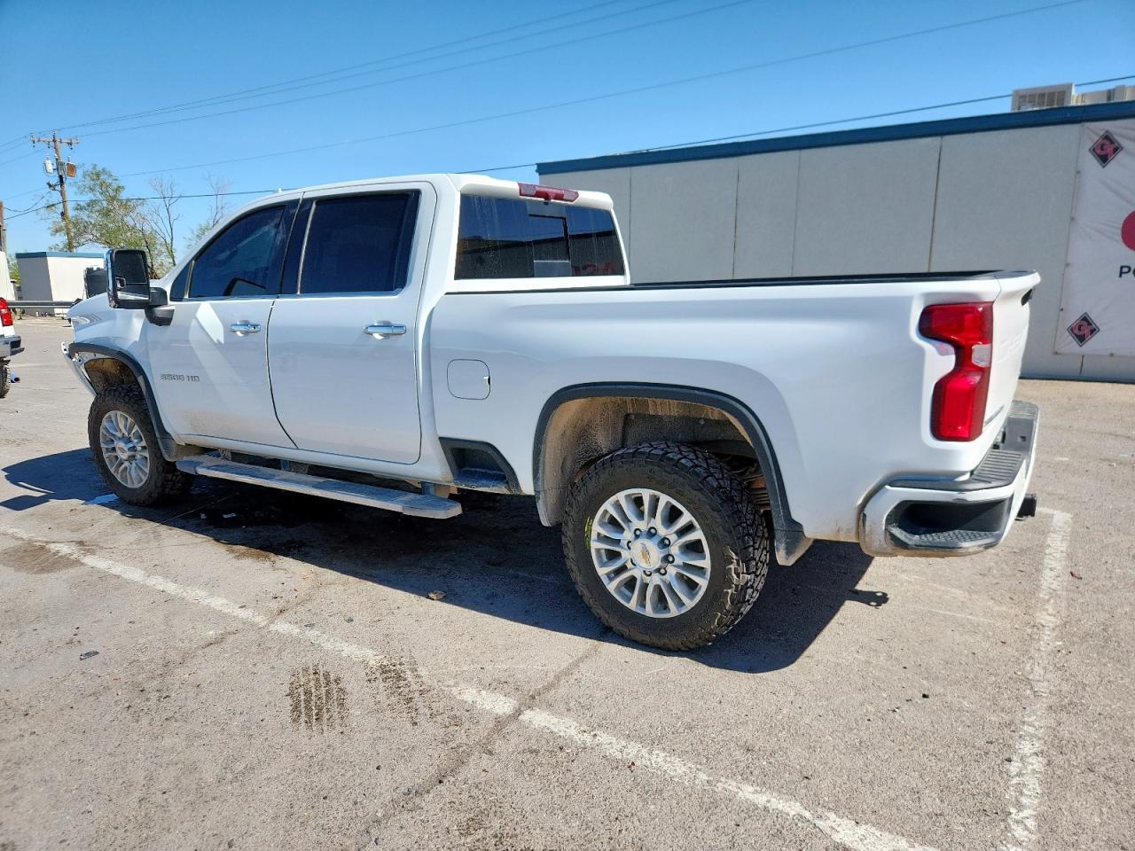 2023 Chevrolet Silverado K3500 High Country - Фото 2