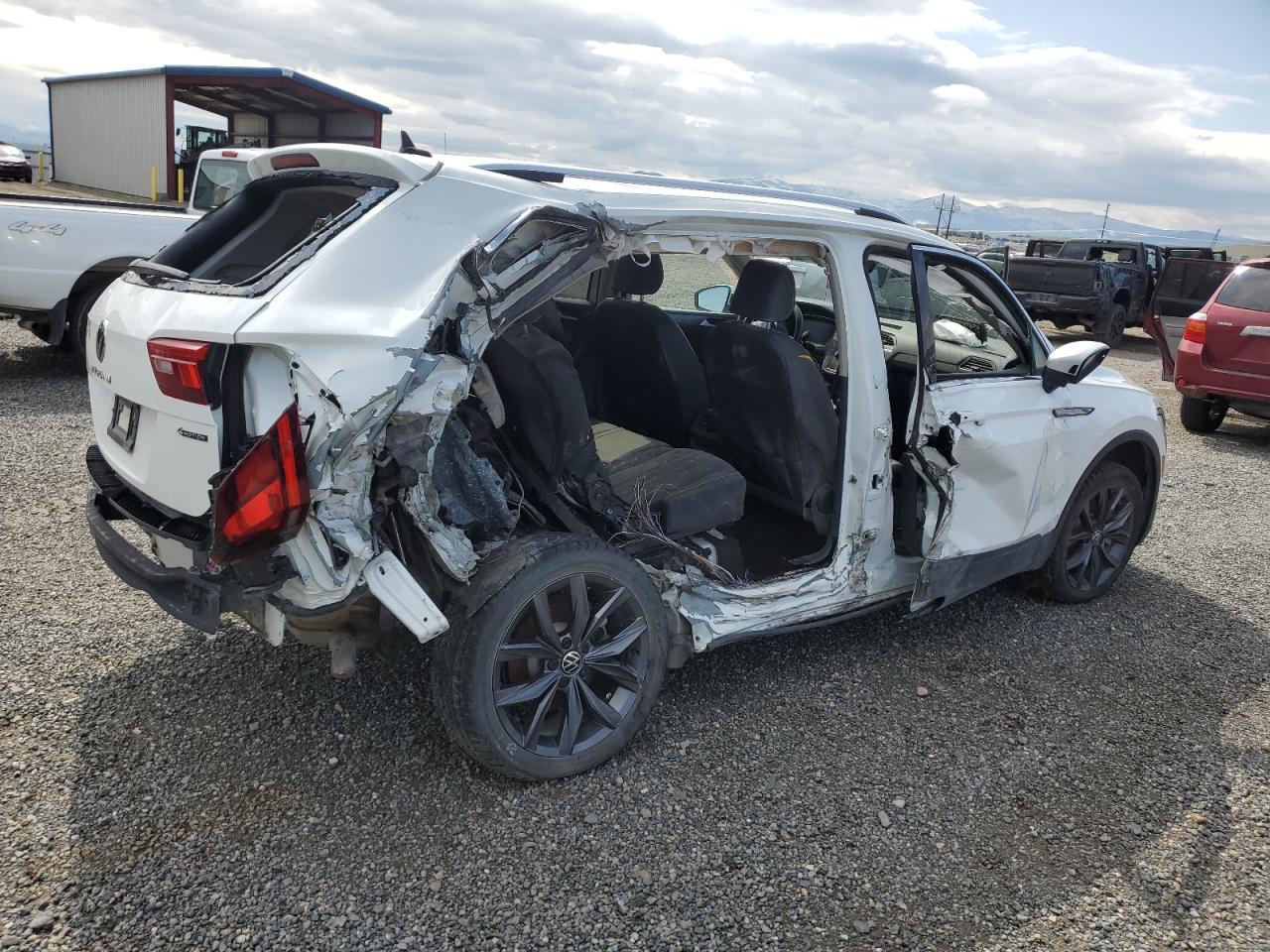 2023 Volkswagen Tiguan Se - Image 3