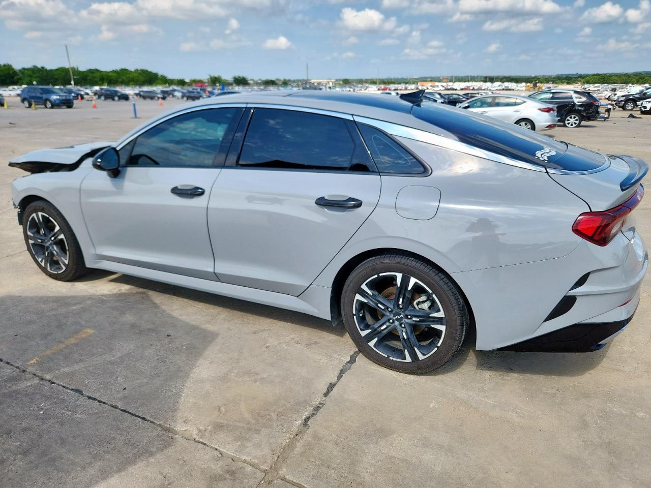 2022 Kia K5 Gt Line - Image 2