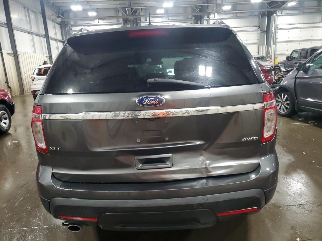 2015 Ford Explorer Xlt - Фото 6