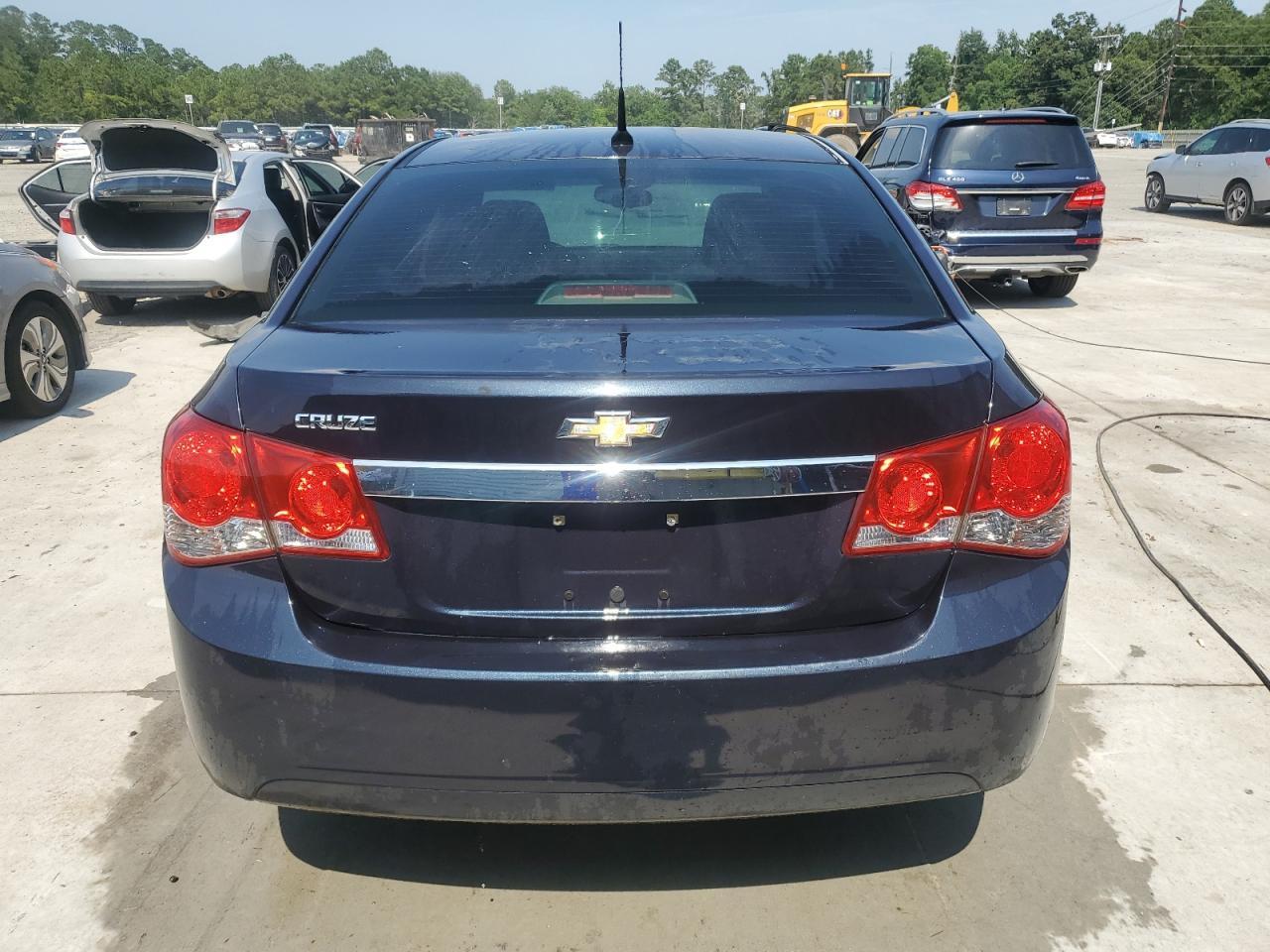 2014 Chevrolet Cruze Ls - Image 6