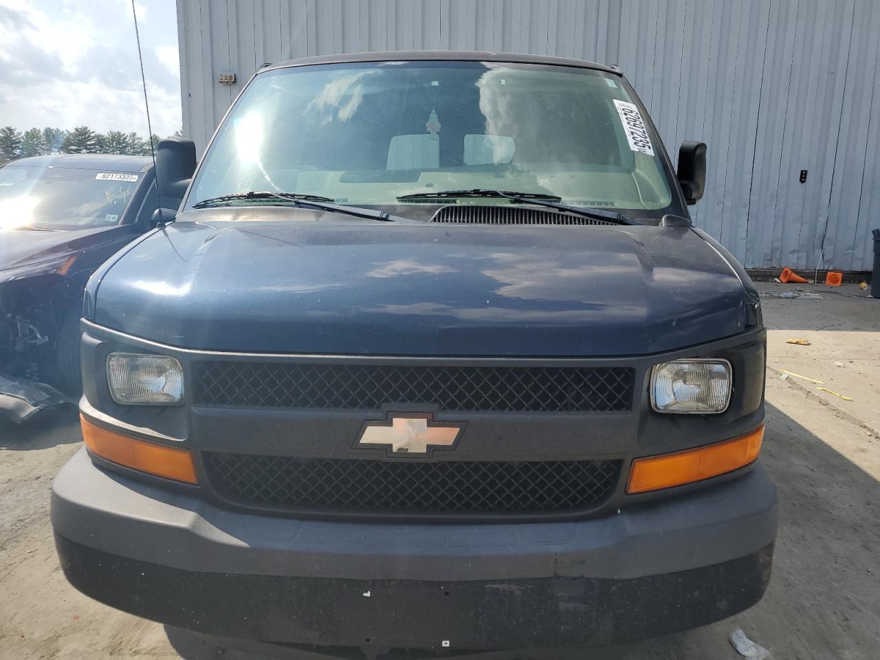 2009 Chevrolet Express G1500 - Фото 5
