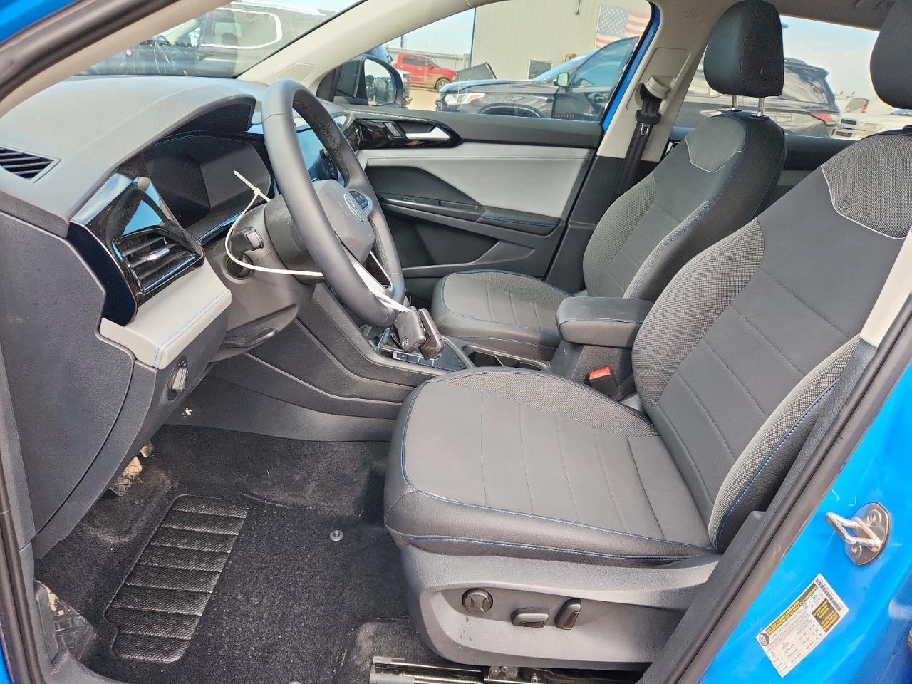 2024 Volkswagen Taos Se - Image 7
