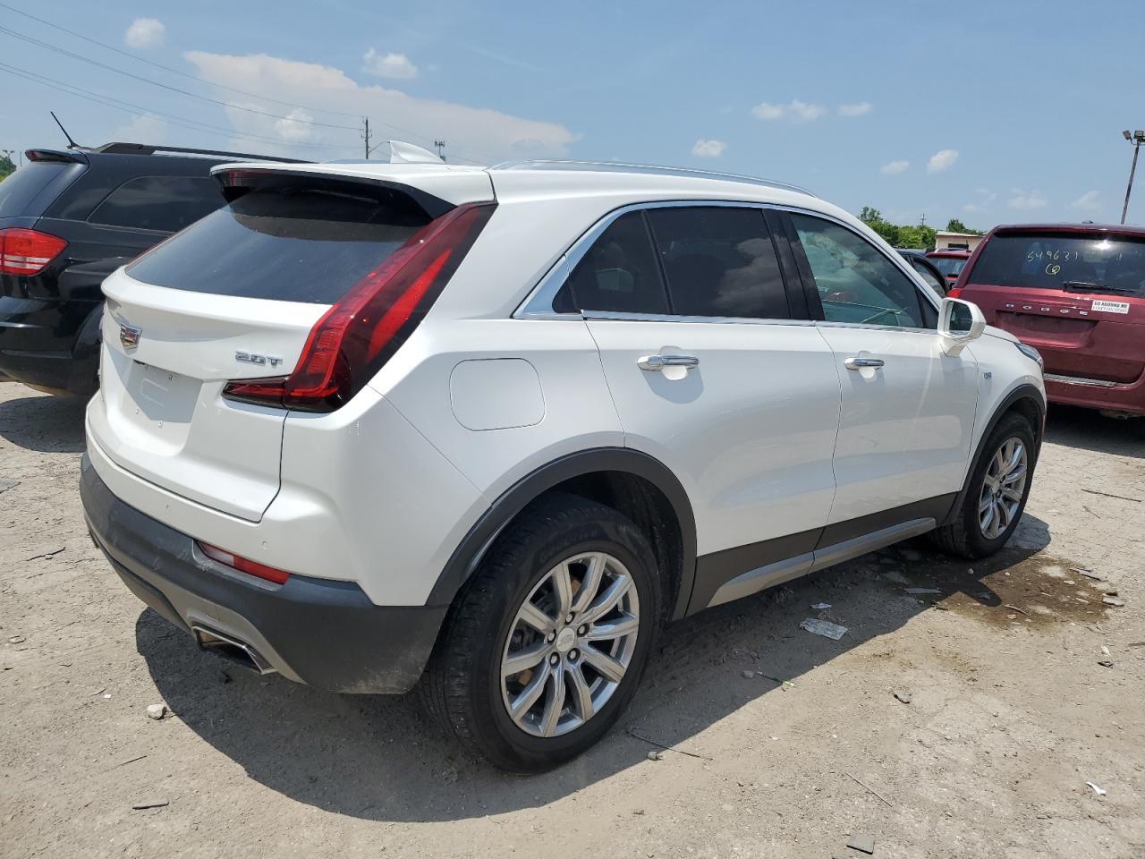 2019 Cadillac Xt4 Premium Luxury - Image 3