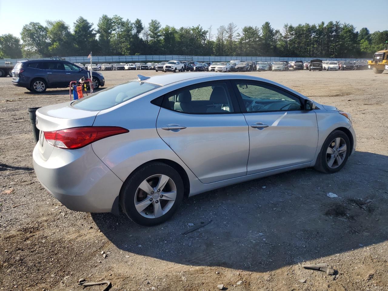 2013 Hyundai Elantra Gls - Фото 3