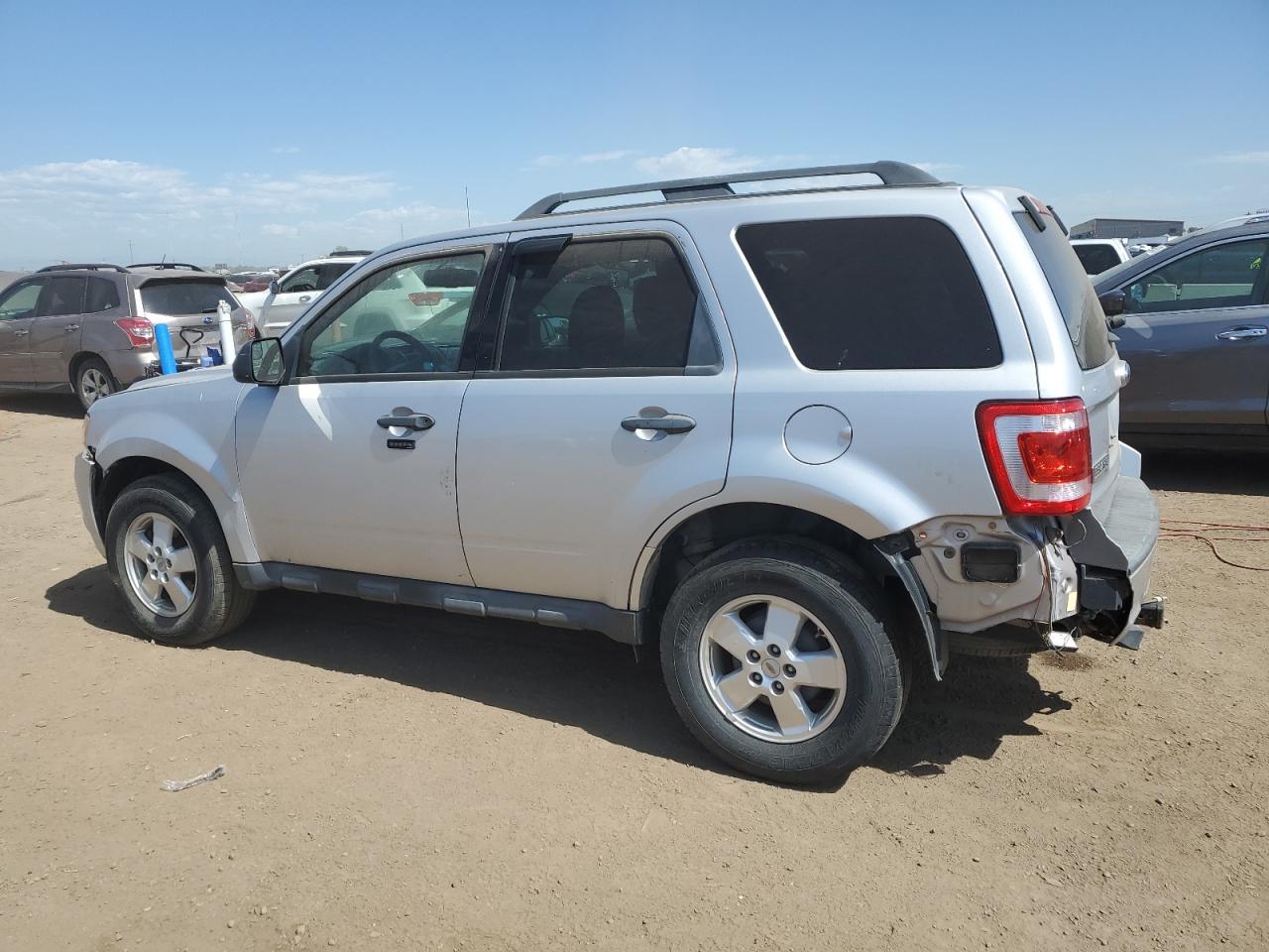 2011 Ford Escape Xlt - Фото 2