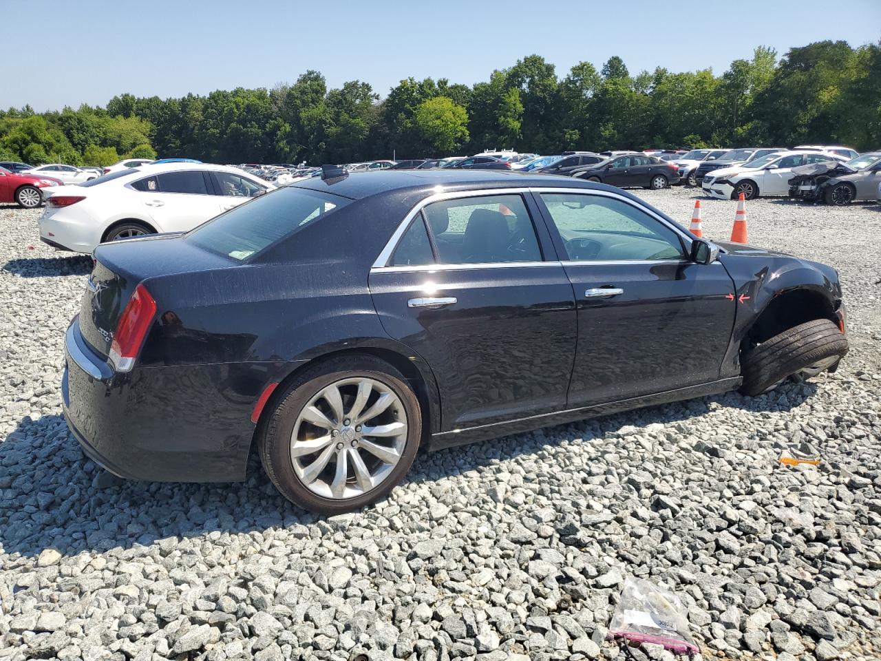 2016 Chrysler 300C - Image 3