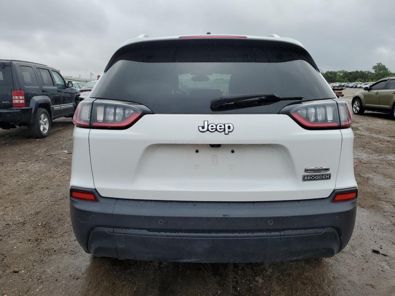 2020 Jeep Cherokee Latitude Plus - Фото 6