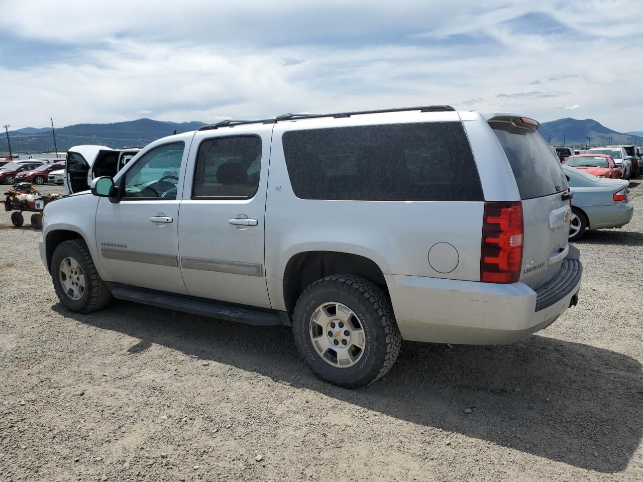2013 Chevrolet Suburban K1500 Lt - Фото 2