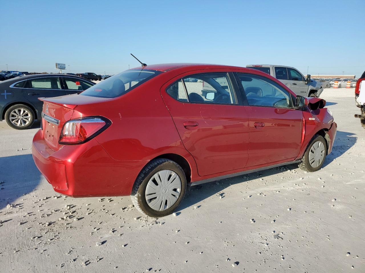 2024 Mitsubishi Mirage G4 Es - Image 3