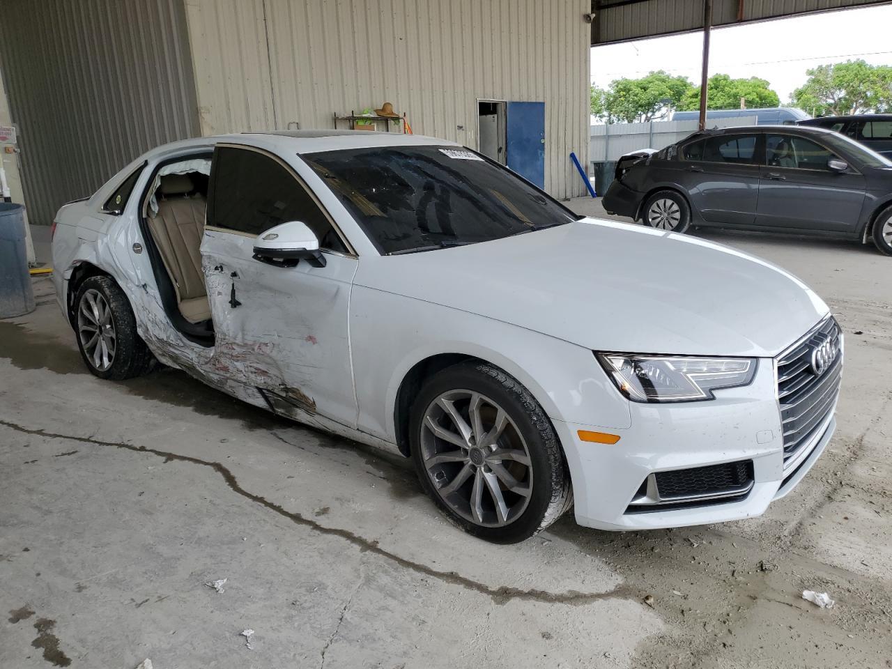 2019 Audi A4 Premium - Фото 4