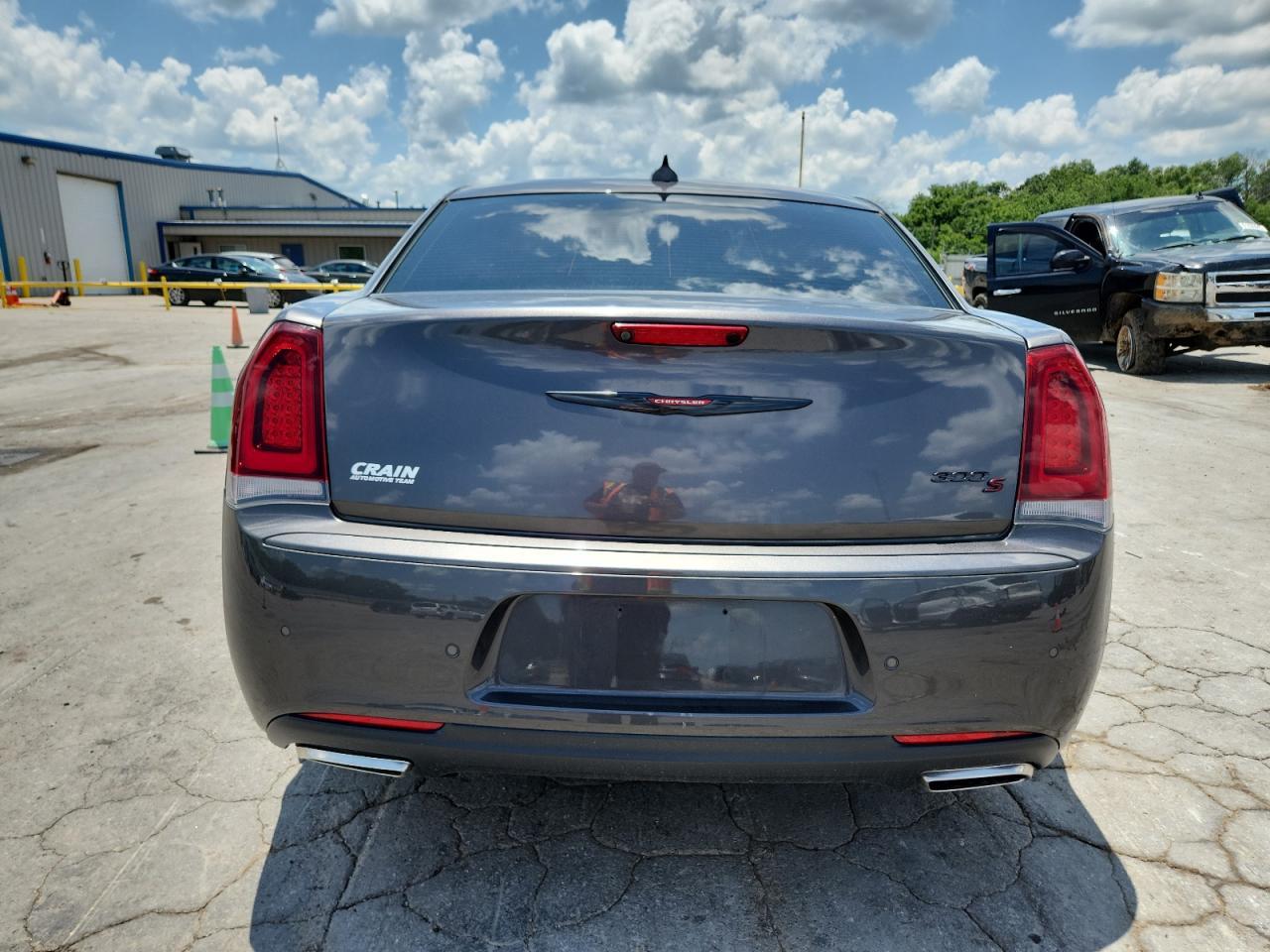 2022 Chrysler 300 S - Image 6
