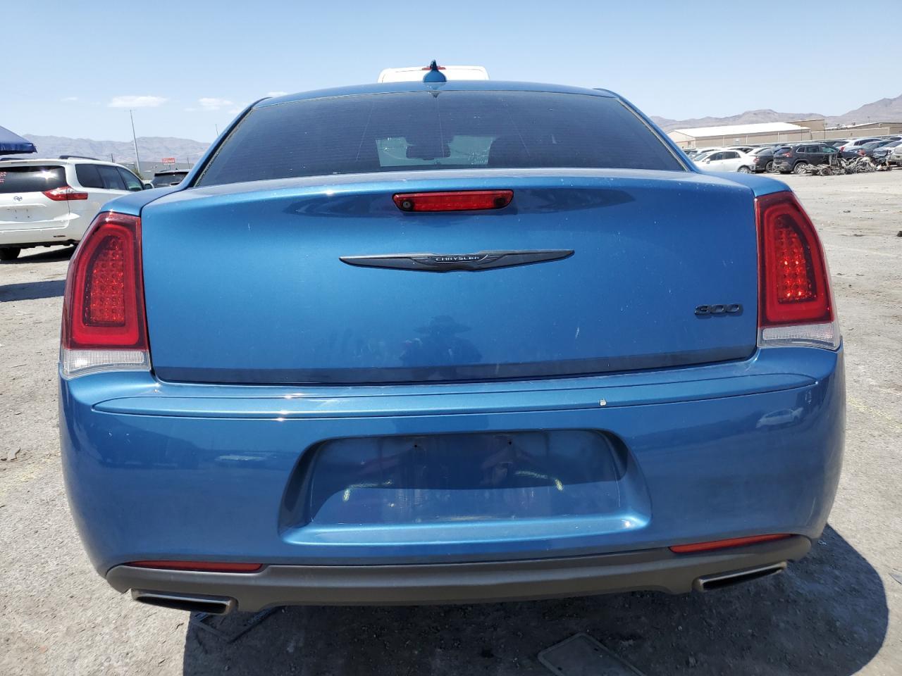 2020 Chrysler 300 Touring - Фото 6