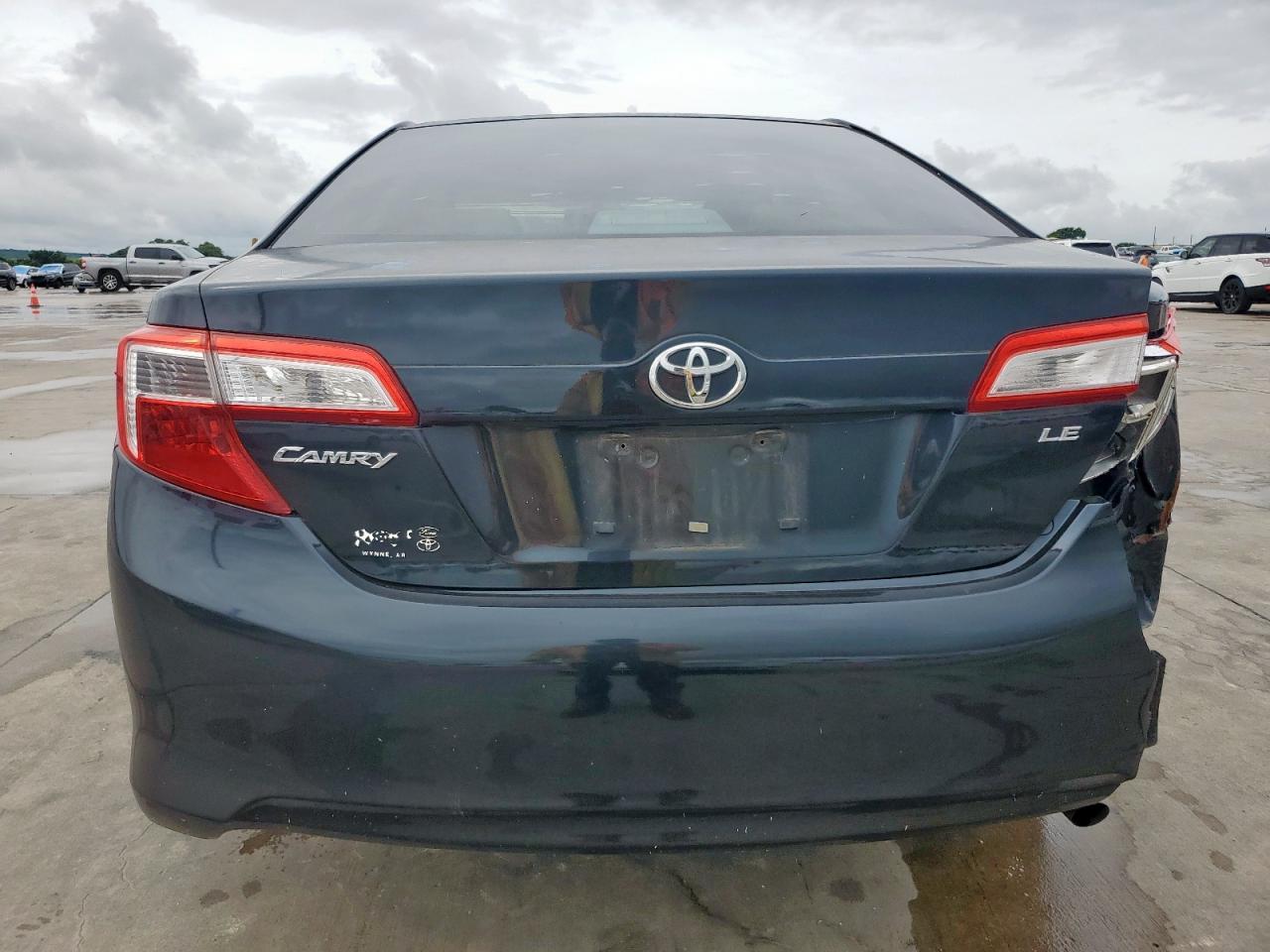 2013 Toyota Camry L - Фото 6