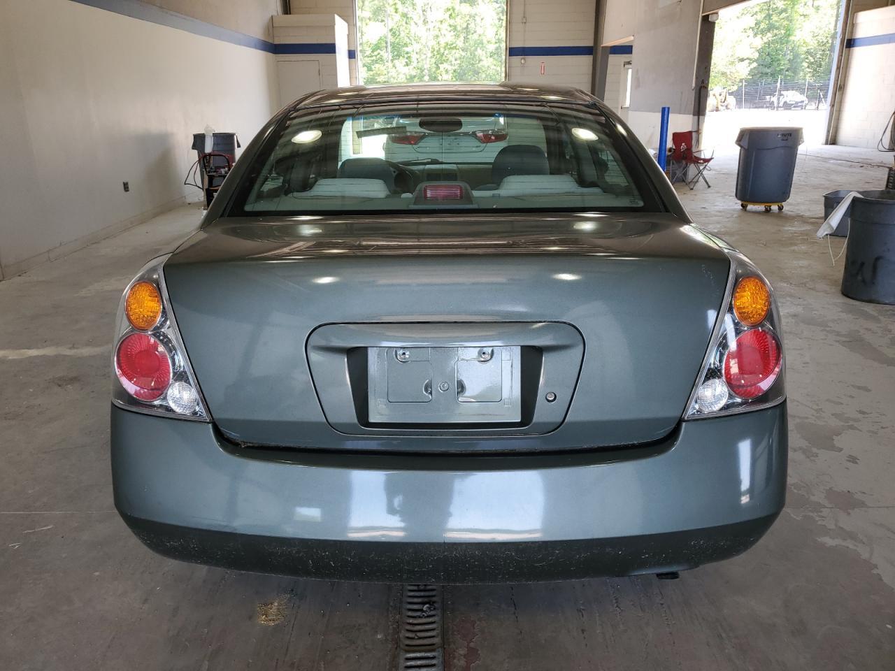 2003 Nissan Altima Base - Image 6