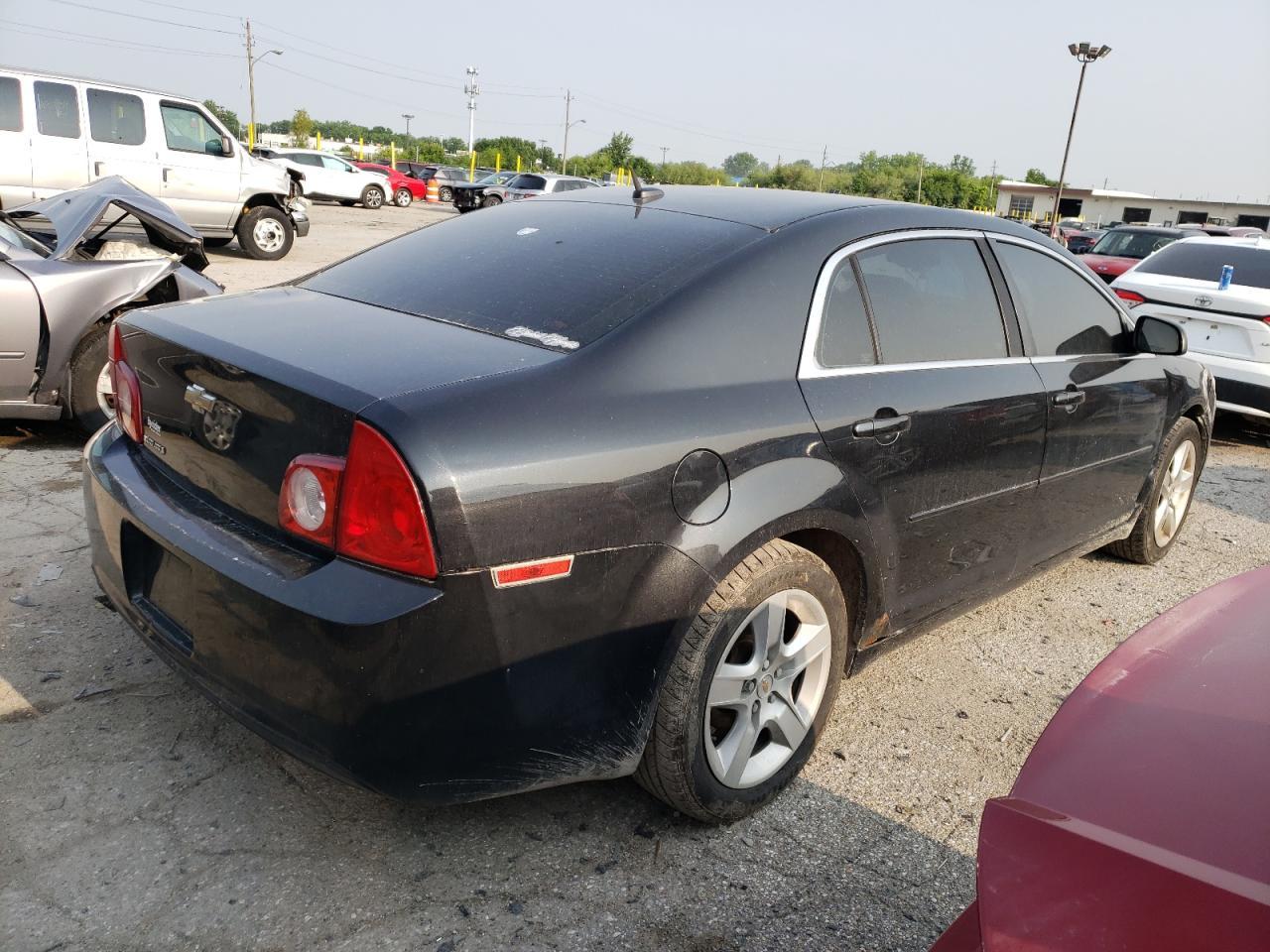 2011 Chevrolet Malibu Ls - Фото 3
