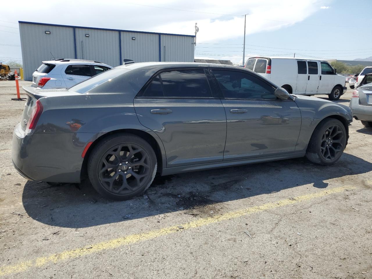 2019 Chrysler 300 S - Фото 3