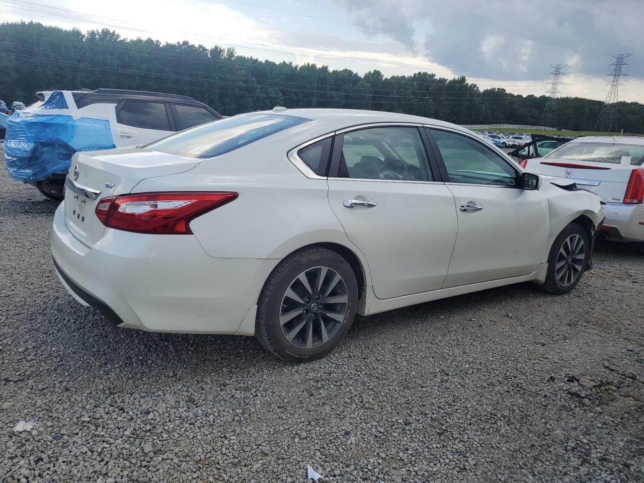 2017 Nissan Altima 2.5 - Фото 3