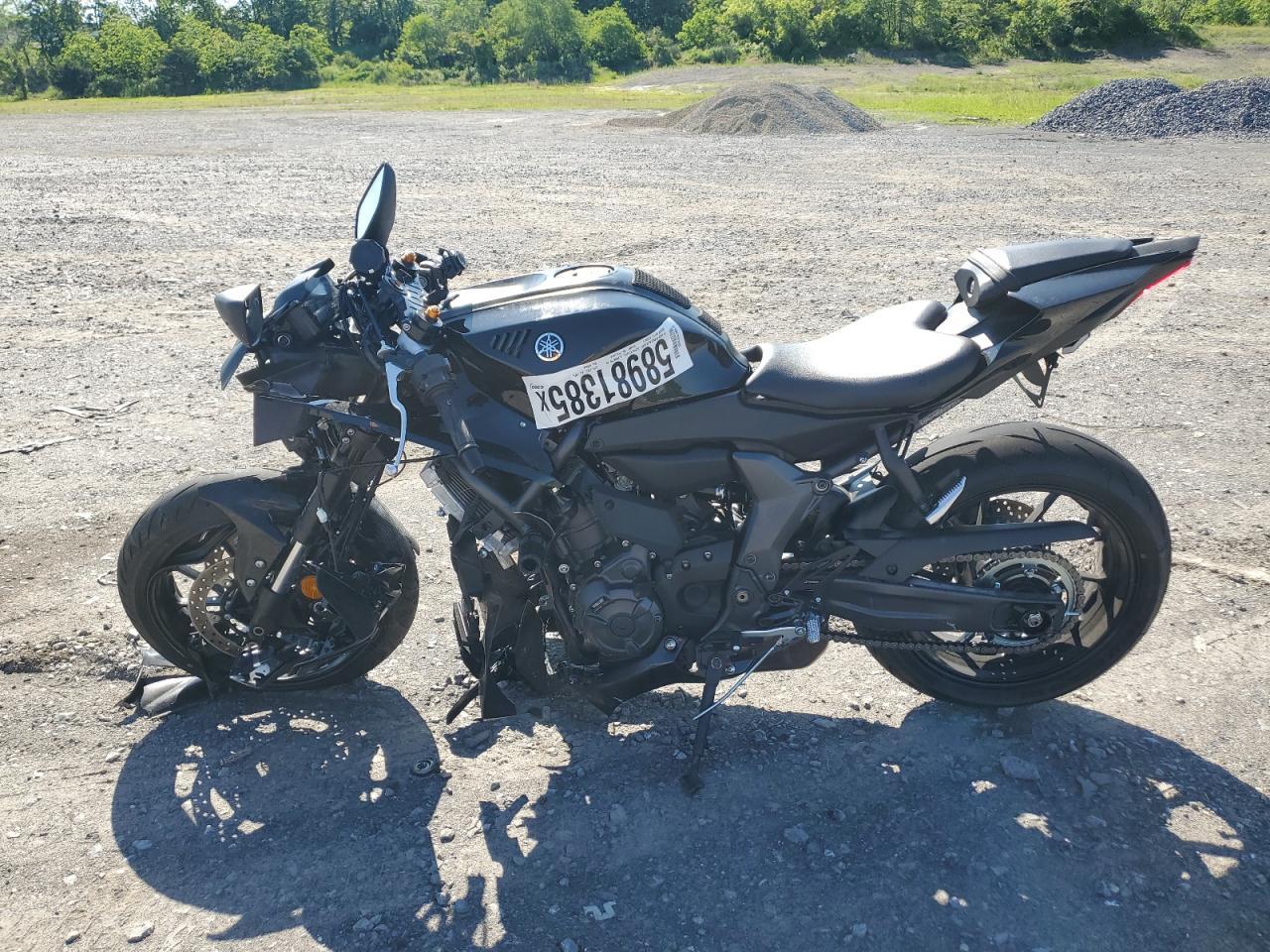 2025 Yamaha Yzfr7 - Фото 3