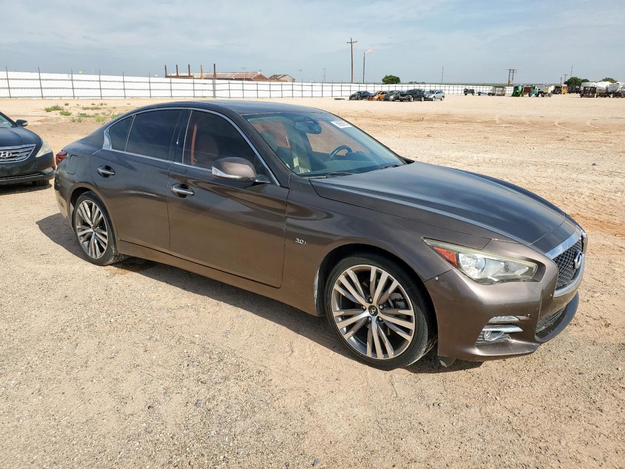 2017 Infiniti Q50 Premium - Image 4