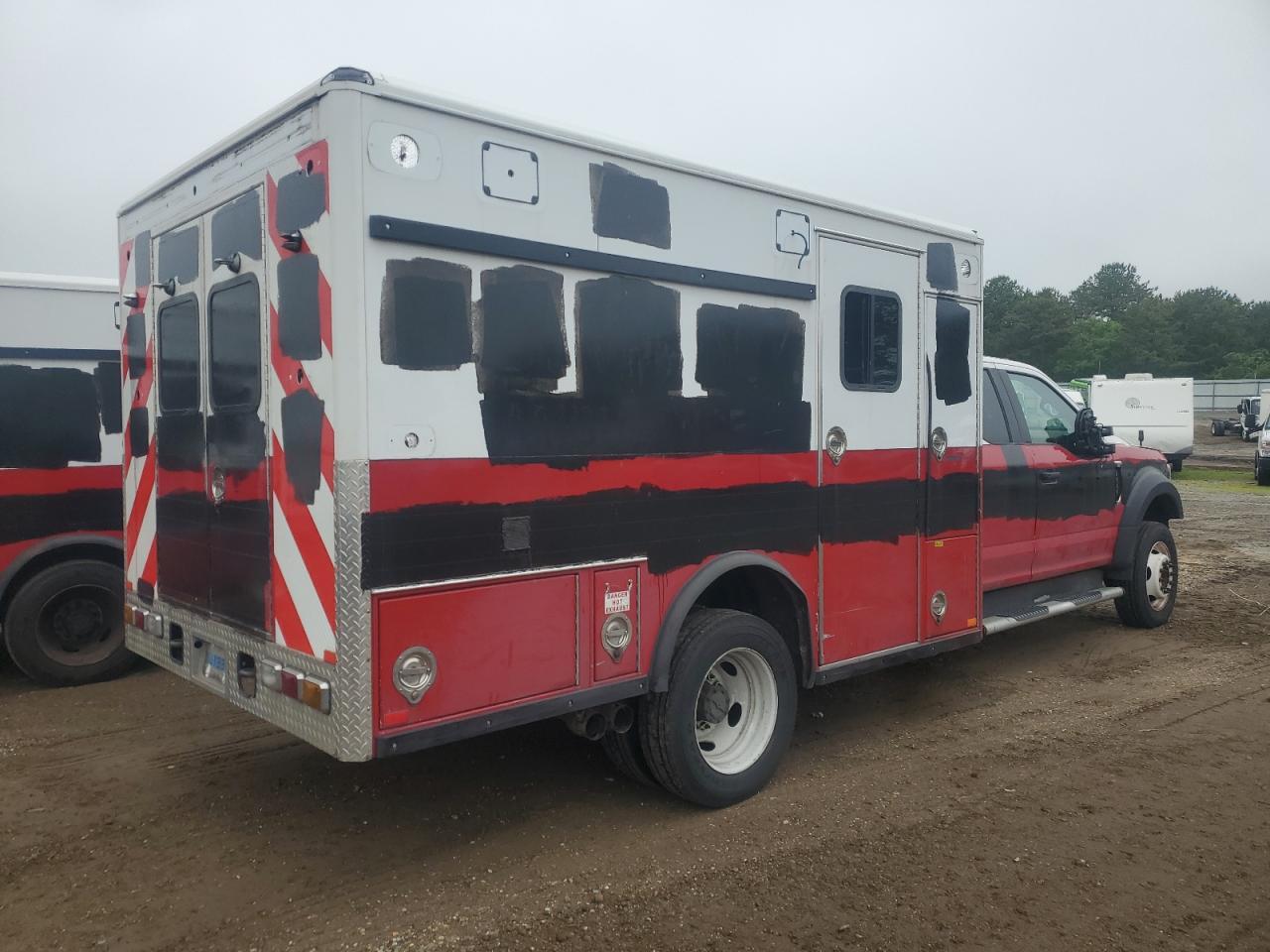 2017 Ford F550 Super Duty - Фото 3
