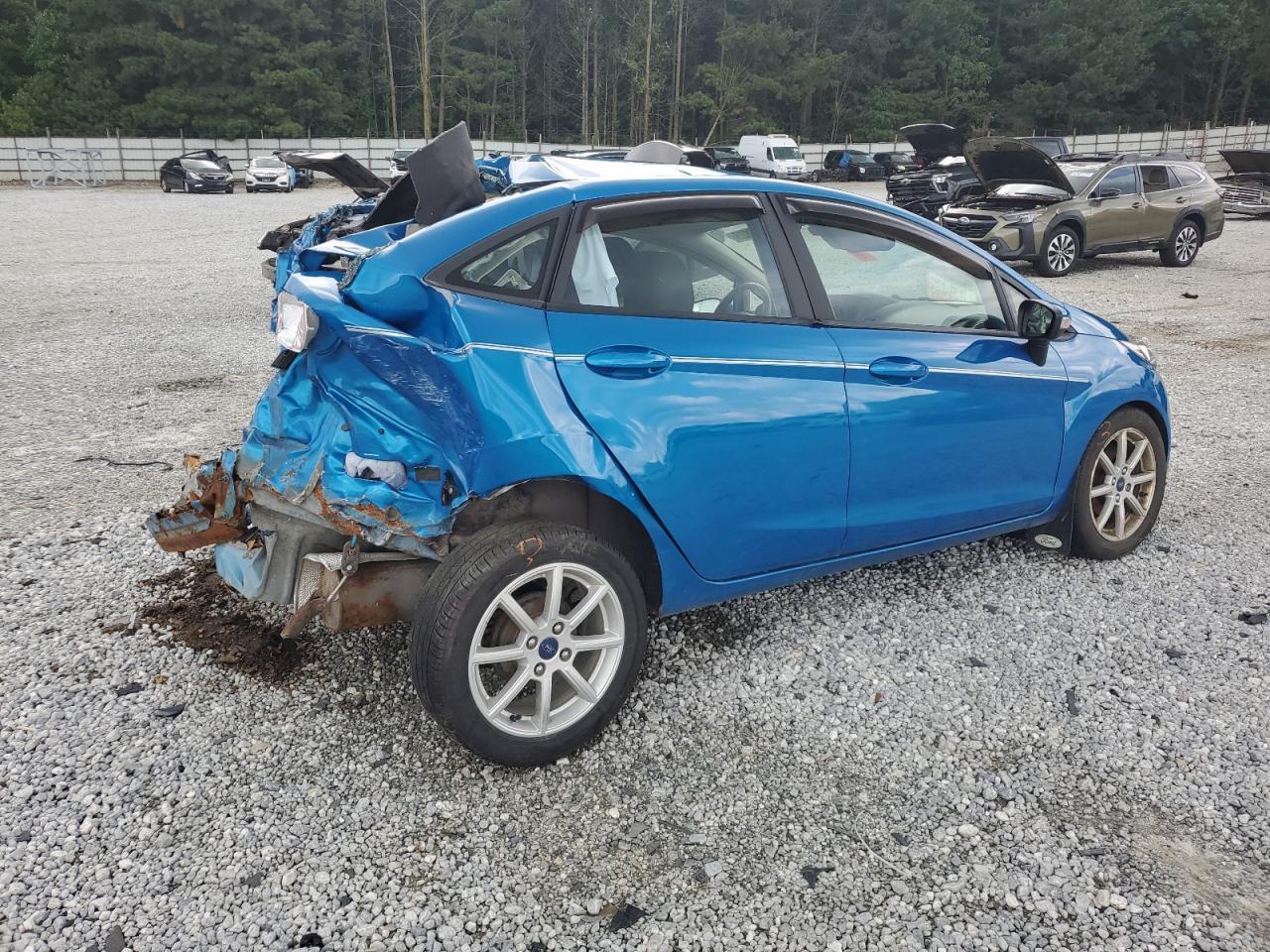 2015 Ford Fiesta Se - Image 3