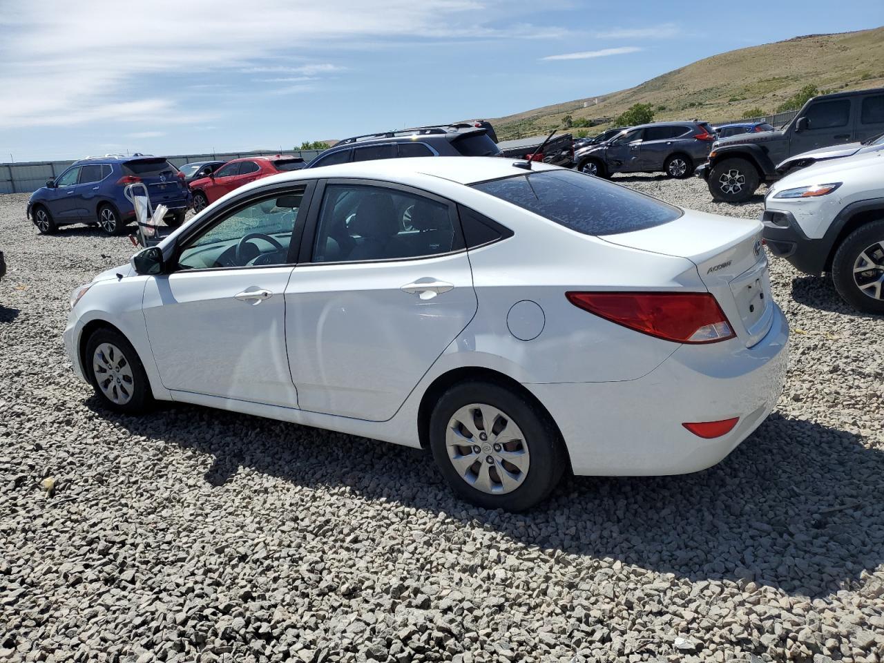 2017 Hyundai Accent Se - Фото 2