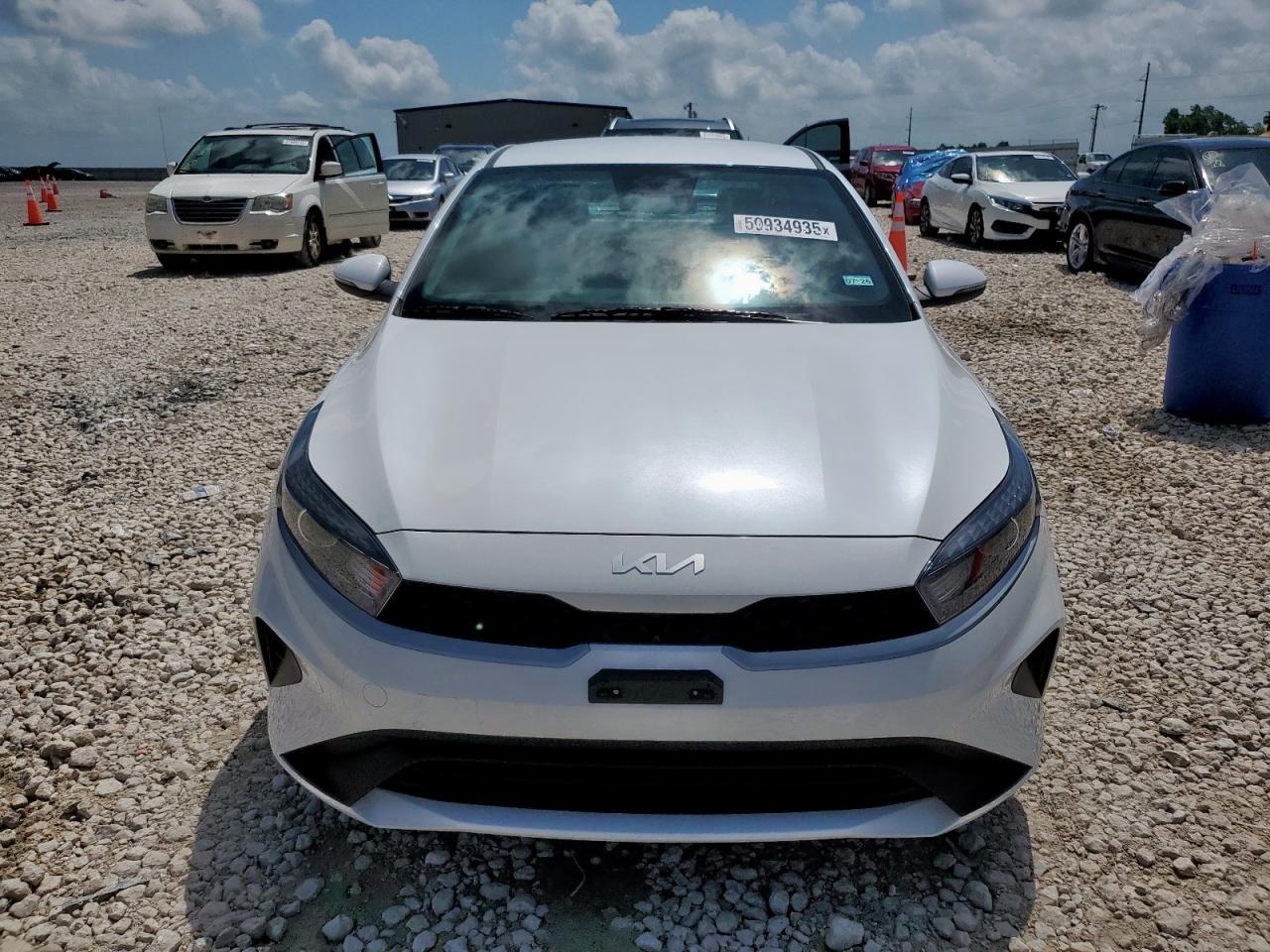 2024 Kia Forte Lx - Фото 5