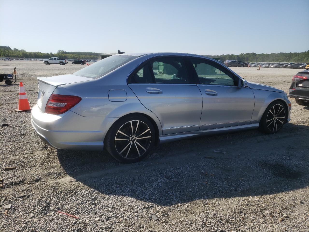 2013 Mercedes-Benz C 250 - Фото 3