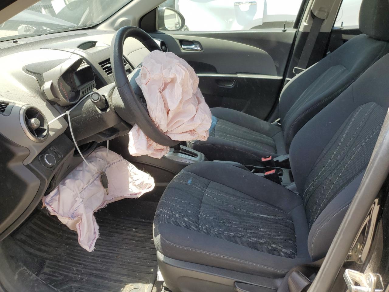 2016 Chevrolet Sonic Lt - Фото 7