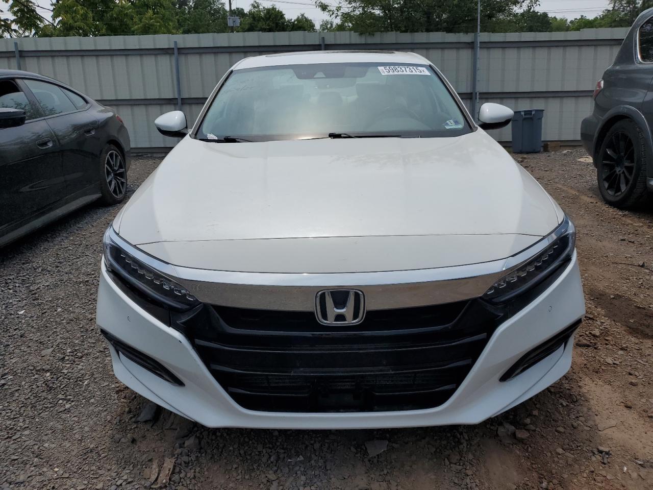2018 Honda Accord Touring - Image 5