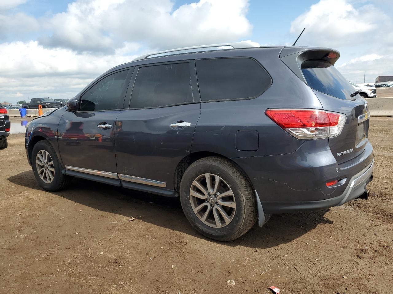 2014 Nissan Pathfinder S - Фото 2