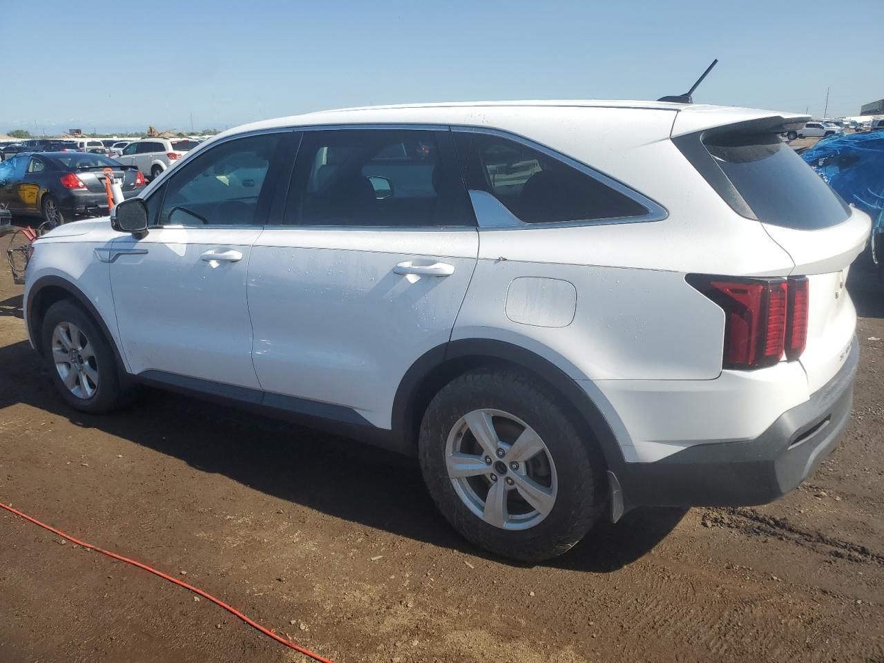 2021 Kia Sorento Lx - Image 2