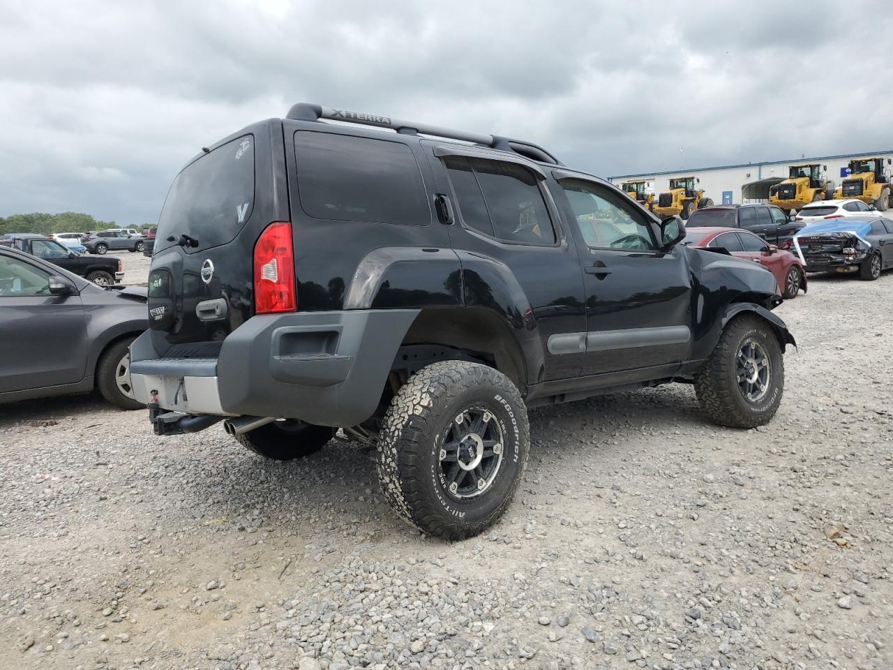2014 Nissan Xterra X - Фото 3