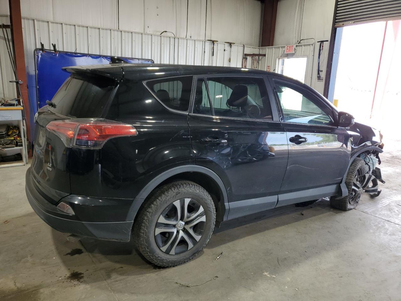 2018 Toyota Rav4 Le - Image 3