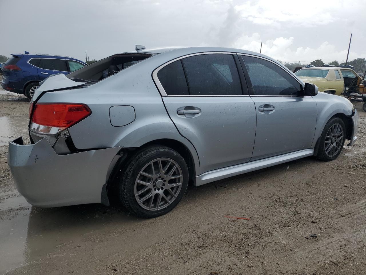 2013 Subaru Legacy 2.5I Limited - Image 3