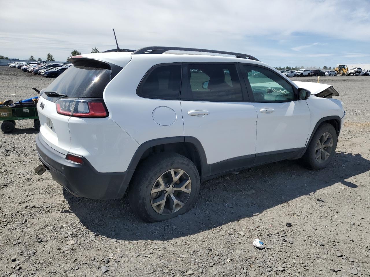2021 Jeep Cherokee Latitude Lux - Image 3