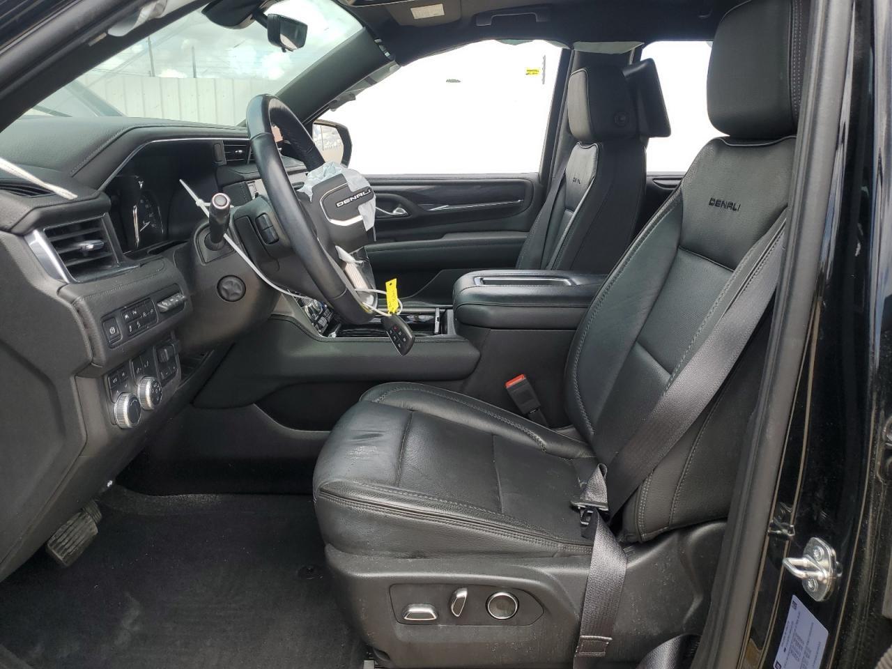 2021 GMC Yukon Denali - Фото 7