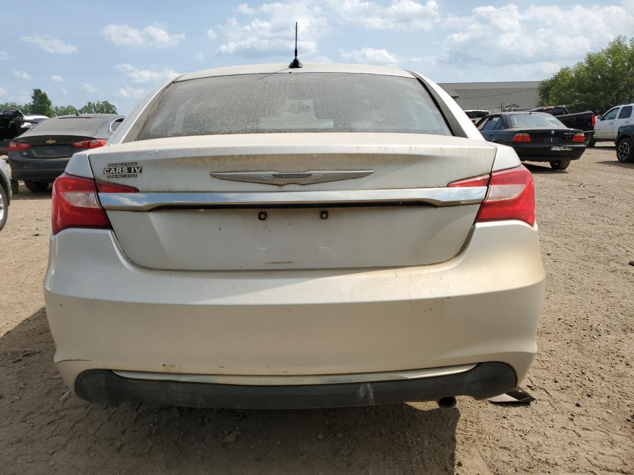 2012 Chrysler 200 Lx - Фото 6