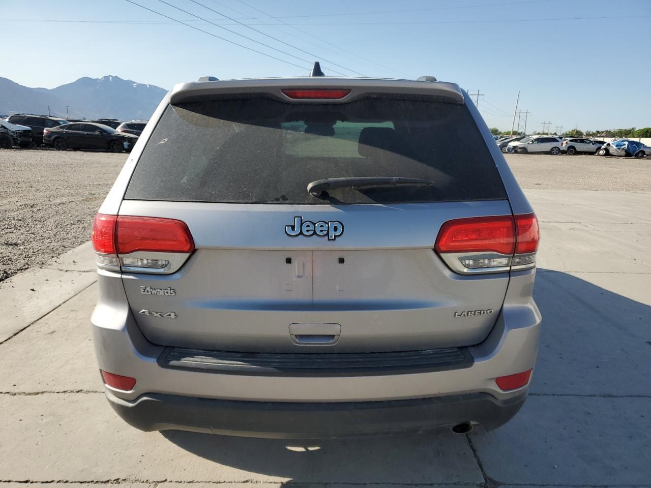 2016 Jeep Grand Cherokee Laredo - Image 6