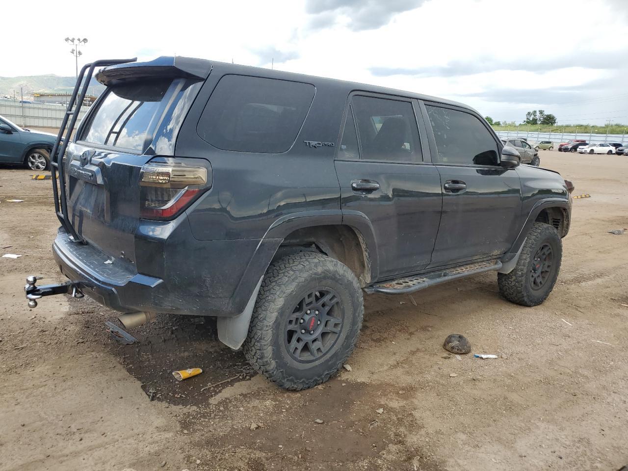 2016 Toyota 4Runner Sr5/Sr5 Premium - Image 3