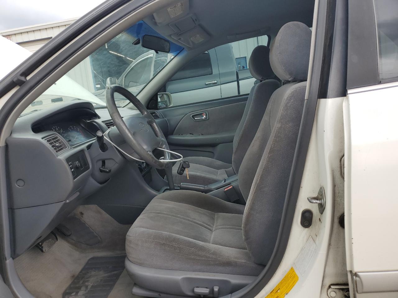 2001 Toyota Camry Le - Image 7