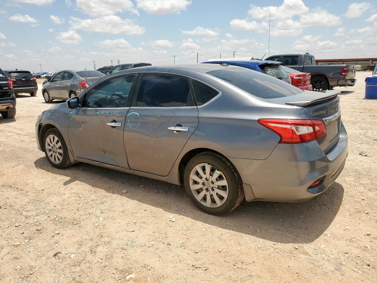 2016 Nissan Sentra S - Фото 2