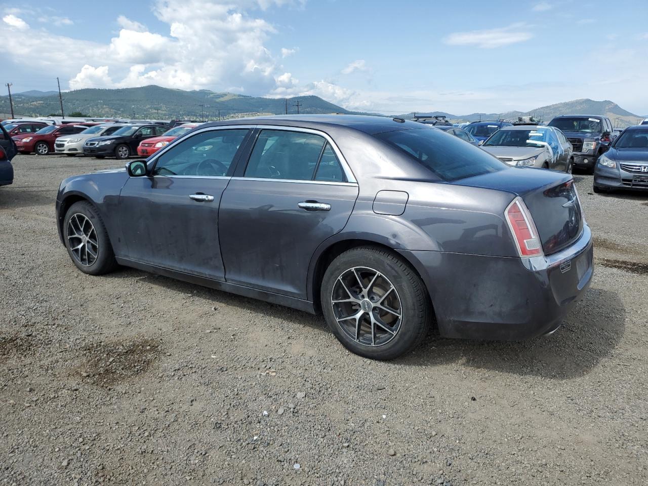 2014 Chrysler 300C - Image 2